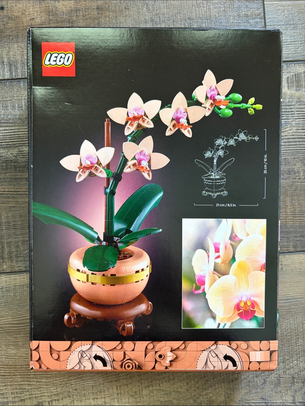 LEGO Pink Orchid with Green Leaves and Gold-Trim Pot - Picture 2 of 6